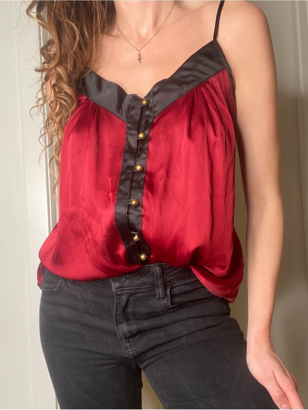 Urban behaviour Rebel burgundy satin button down camisole w/blk trim Size L